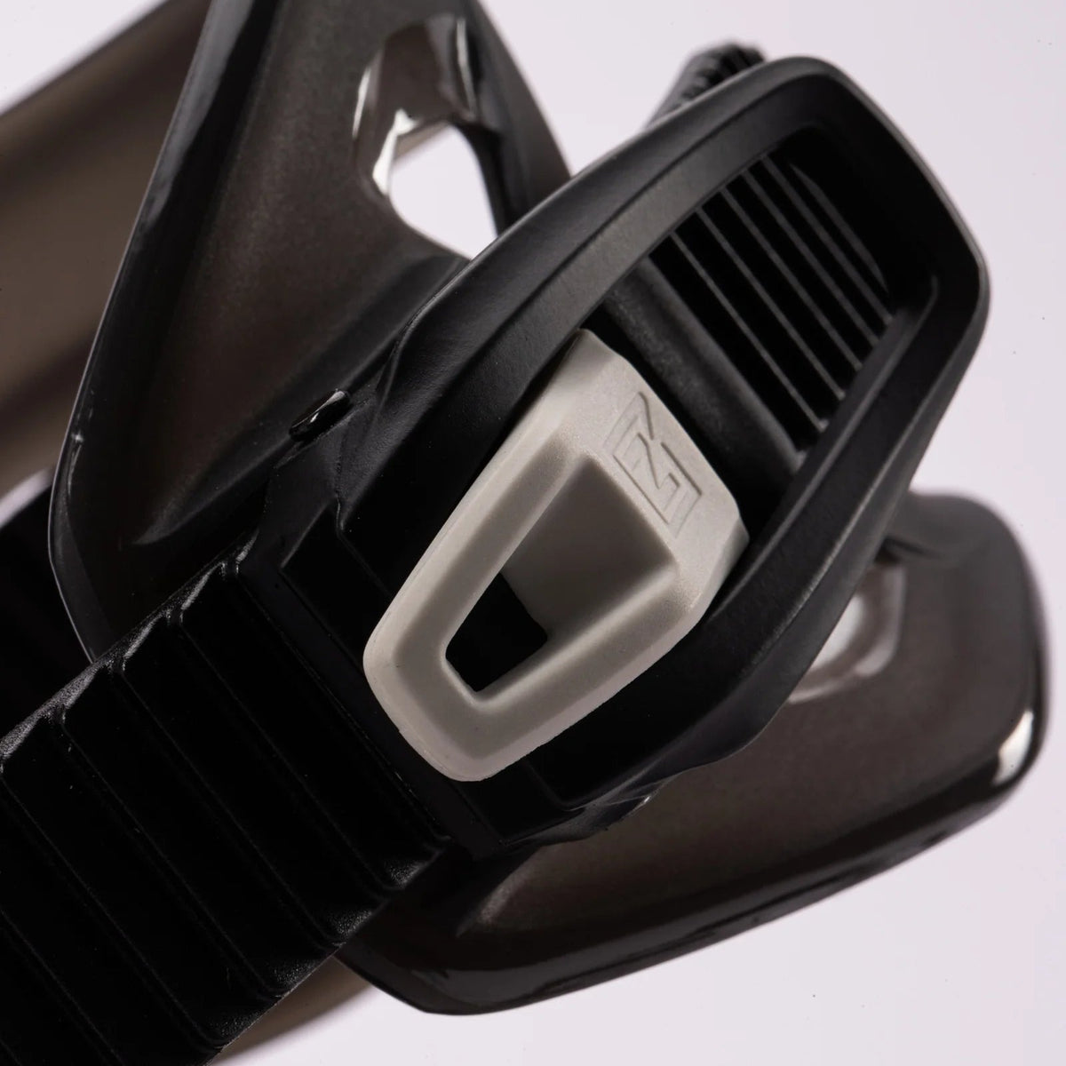 NITRO bindings Rambler Raw