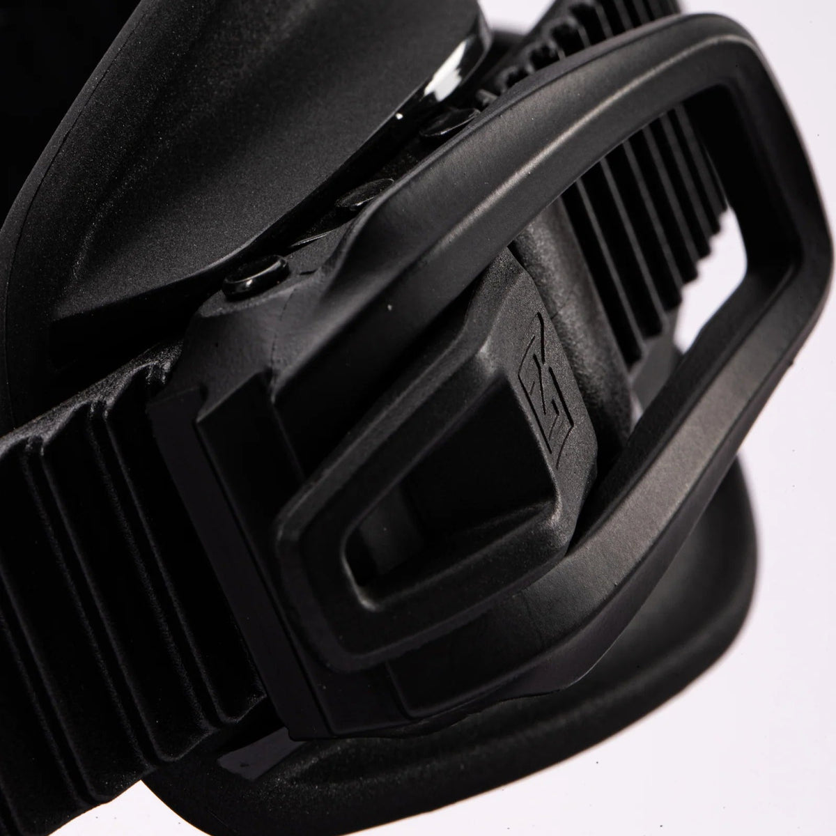 NITRO W Cosmic ultra black w/white bindings