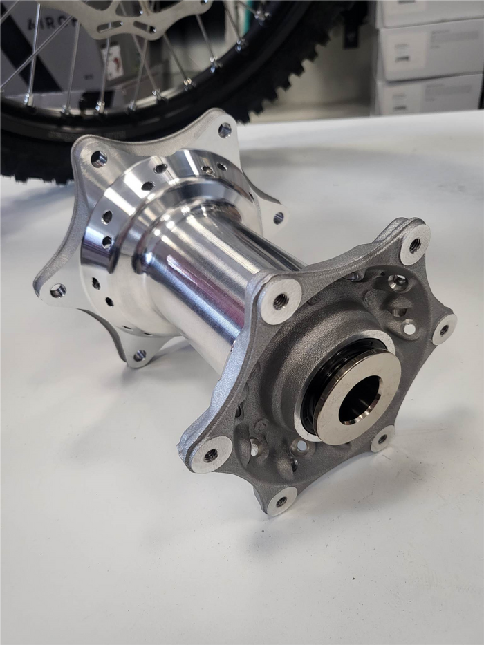 HUSQVARNA baghjul hub komplet 125-501 '23-'26