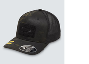oakley-cepure-multicam-110-black-camo