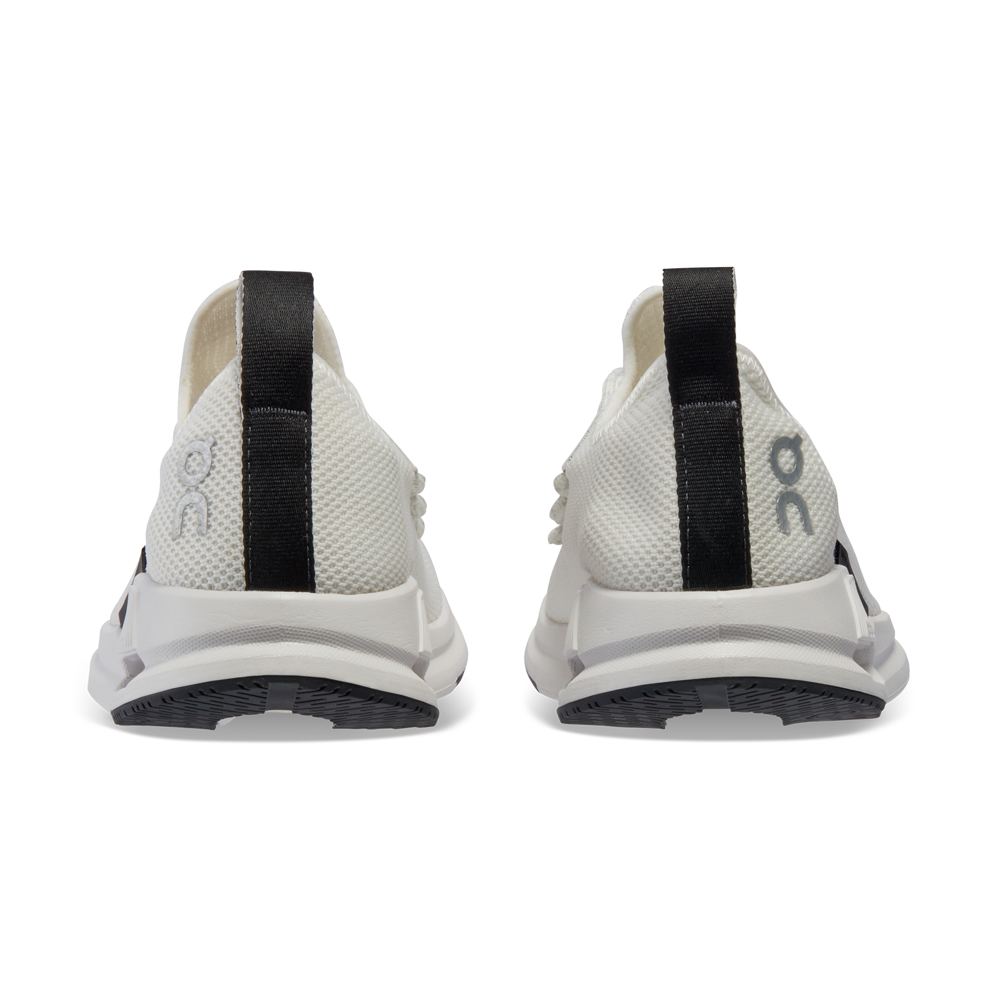 on-apavi-cloudeasy-w-white-black