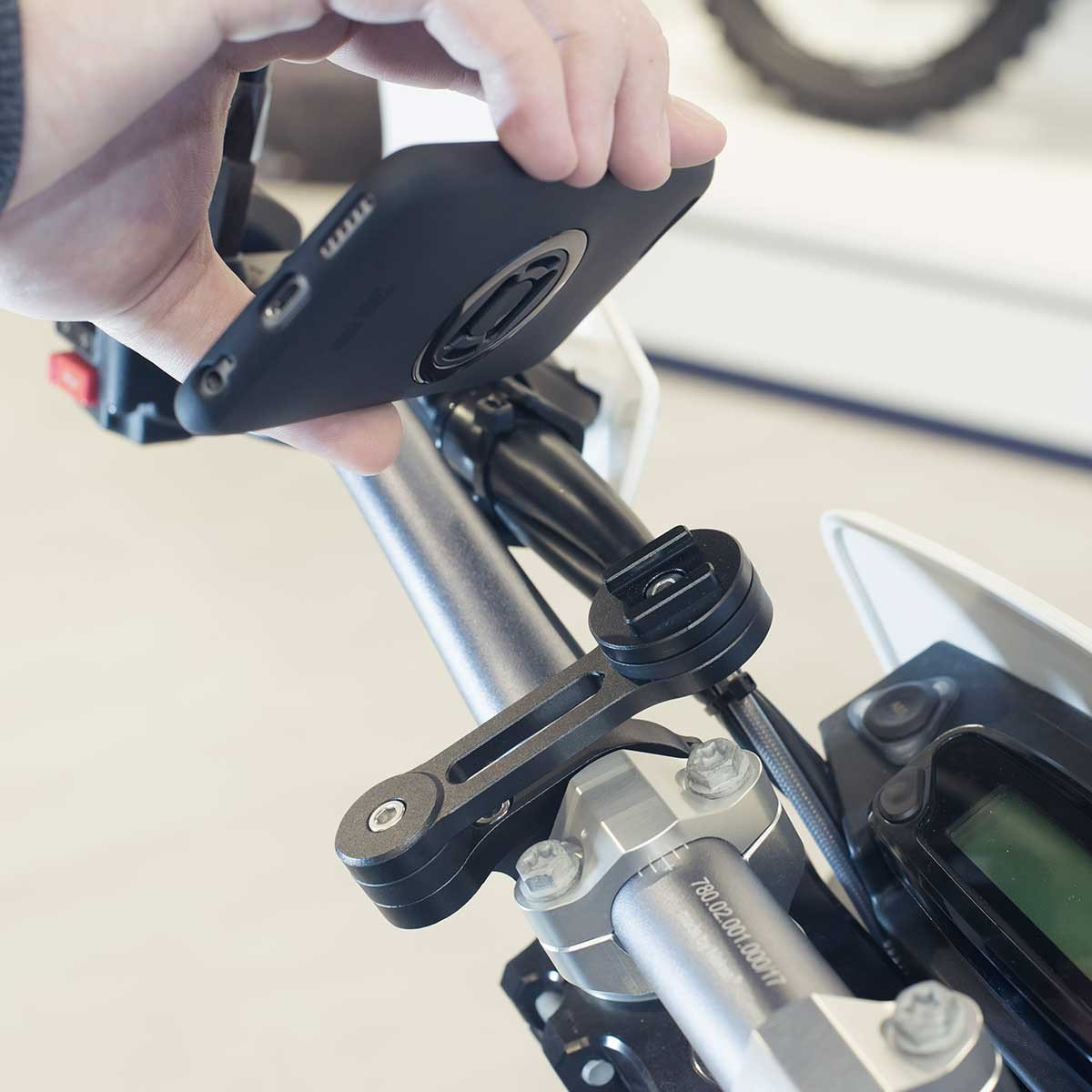 sp-stiprinajums-uz-stures-moto-mount-pro-black