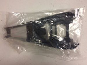 Demi-cadre supérieur en plastique HUSQVARNA 125-501 '14-'16