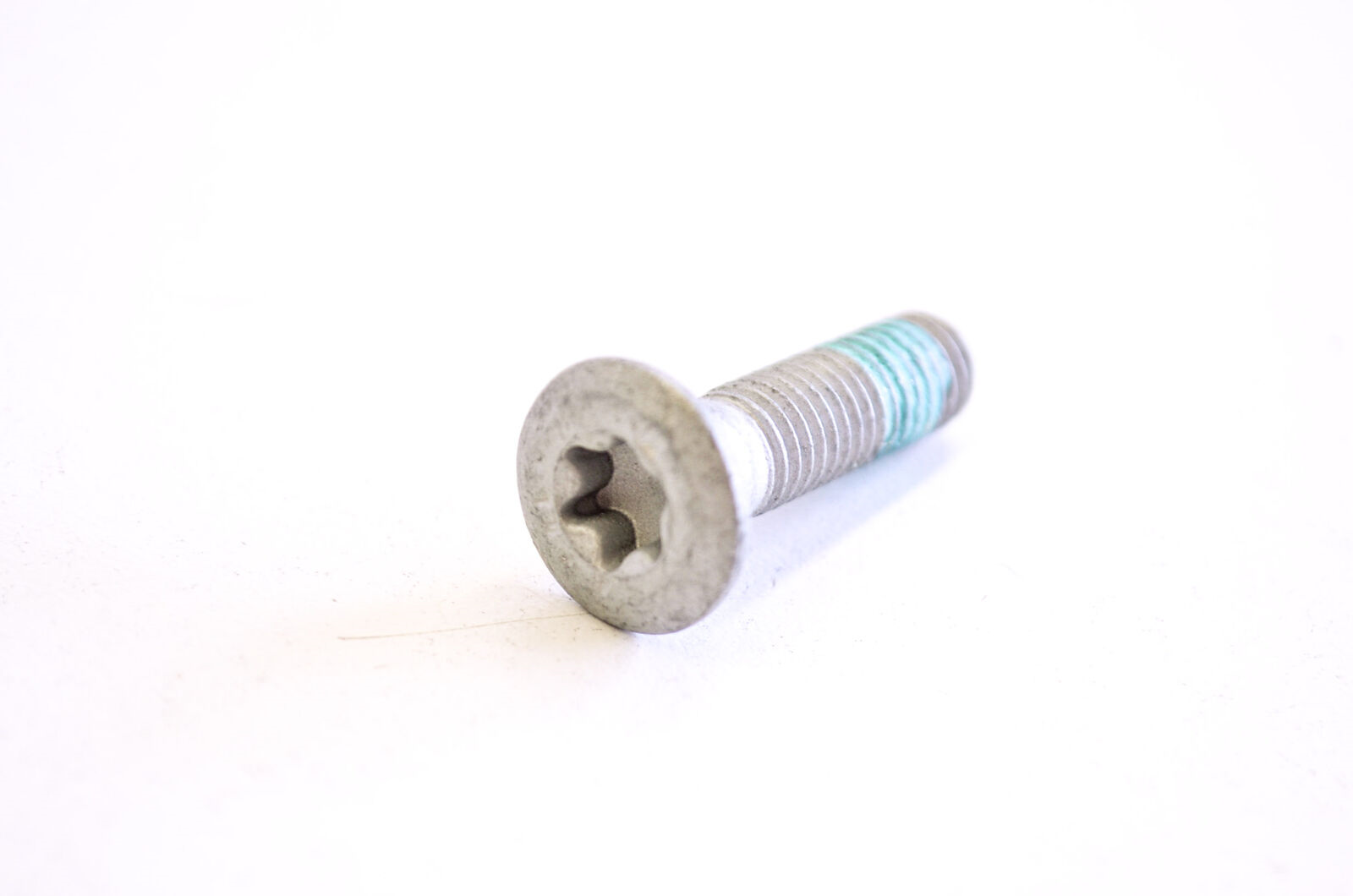 husqvarna-skruve-m8x30-pusramja-stiprin-