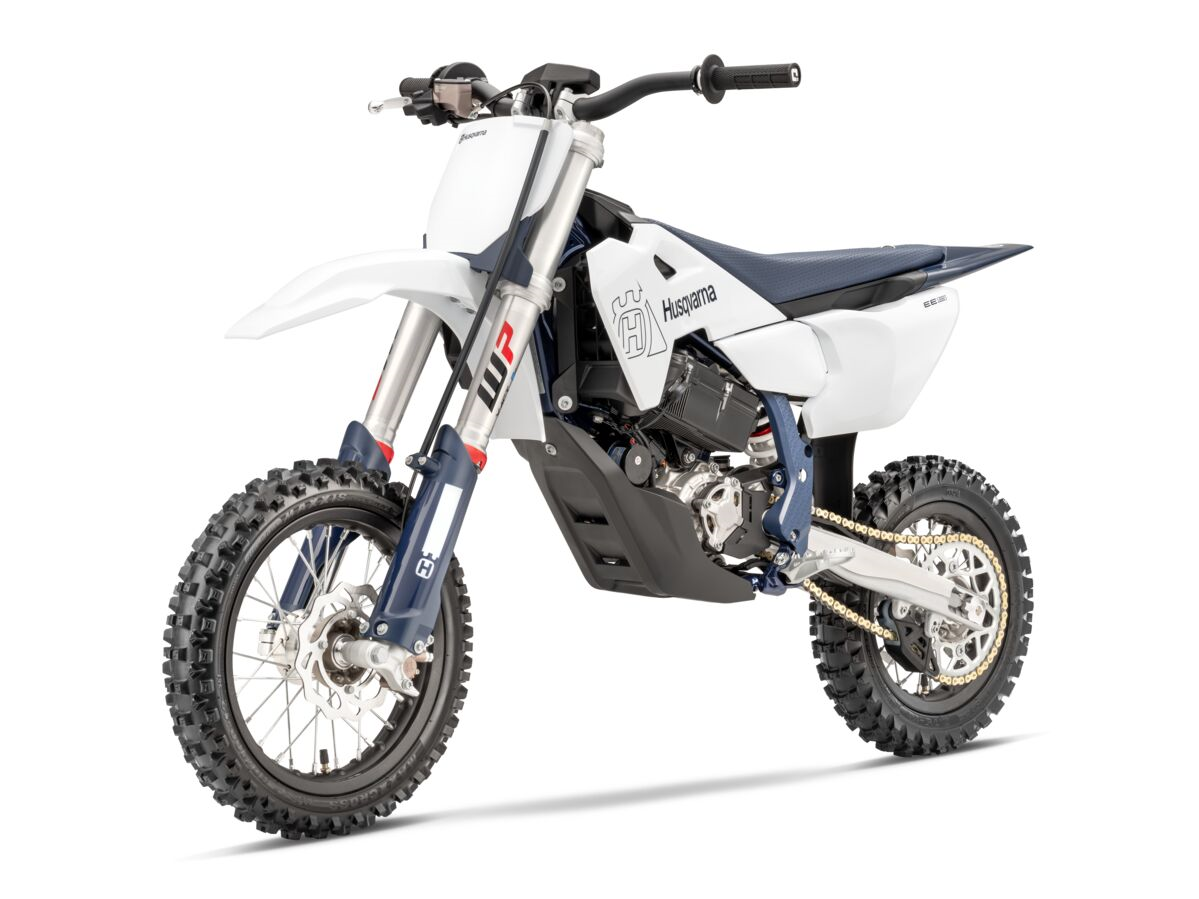 husqvarna-motocikls-ee-5-25-w-charger