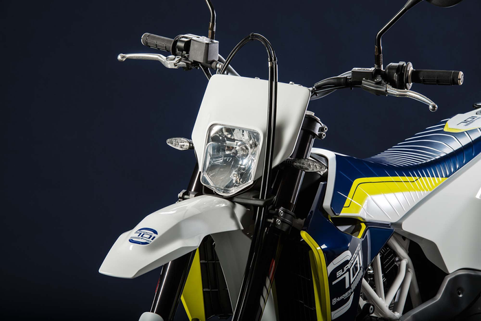 HUSQVARNA light fr E/SM 701 '16-'17 EU/US