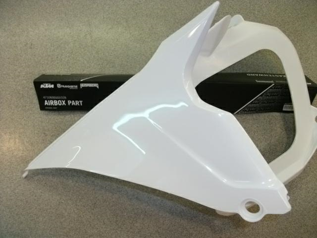 HUSQVARNA plastikinis oro dėžės korpusas TC 85 '14-'17 baltas