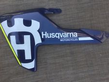 husqvarna-plastmasa-bakas-sani-lh-rh-mx-125-450-17-blue