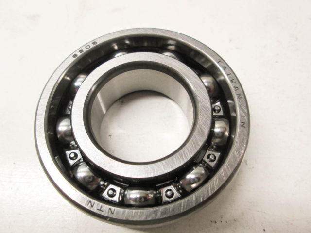 Boîte de roulement à billes HUSQVARNA 6205 C4 NT