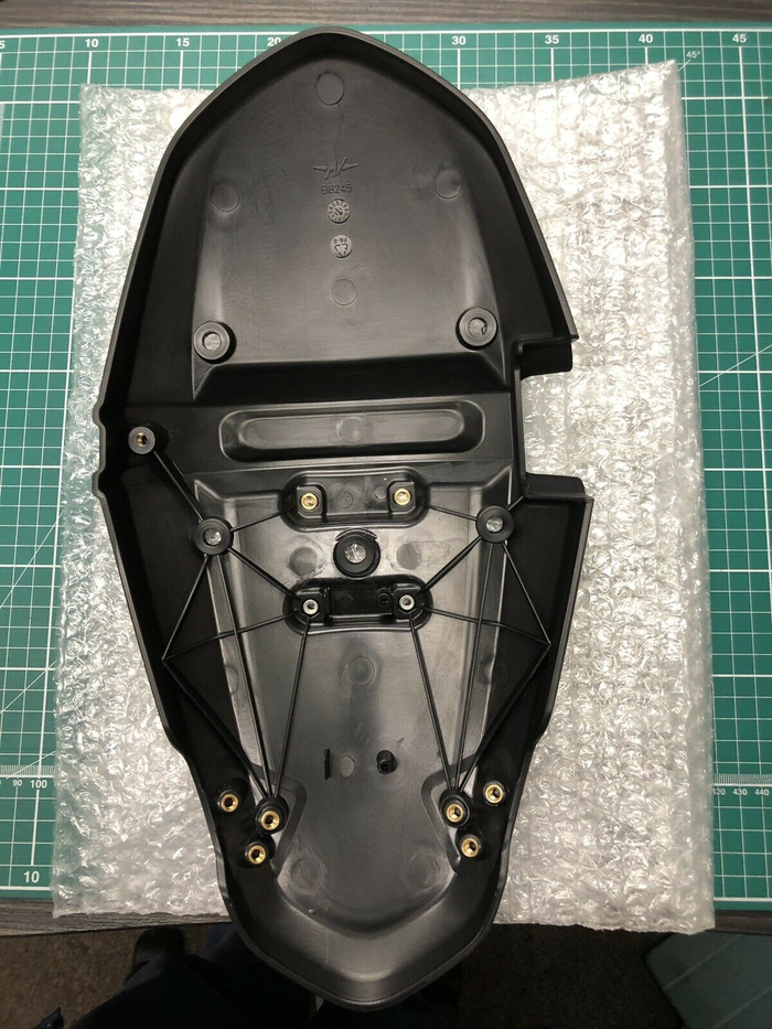MV AGUSTA plastik bageste nummerpladeholder TV/B3/Riv 675/800