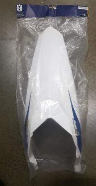 HUSQVARNA plastikinis purvo apsauginis gaubtas TC 85 '14-'16 baltas su lipduku