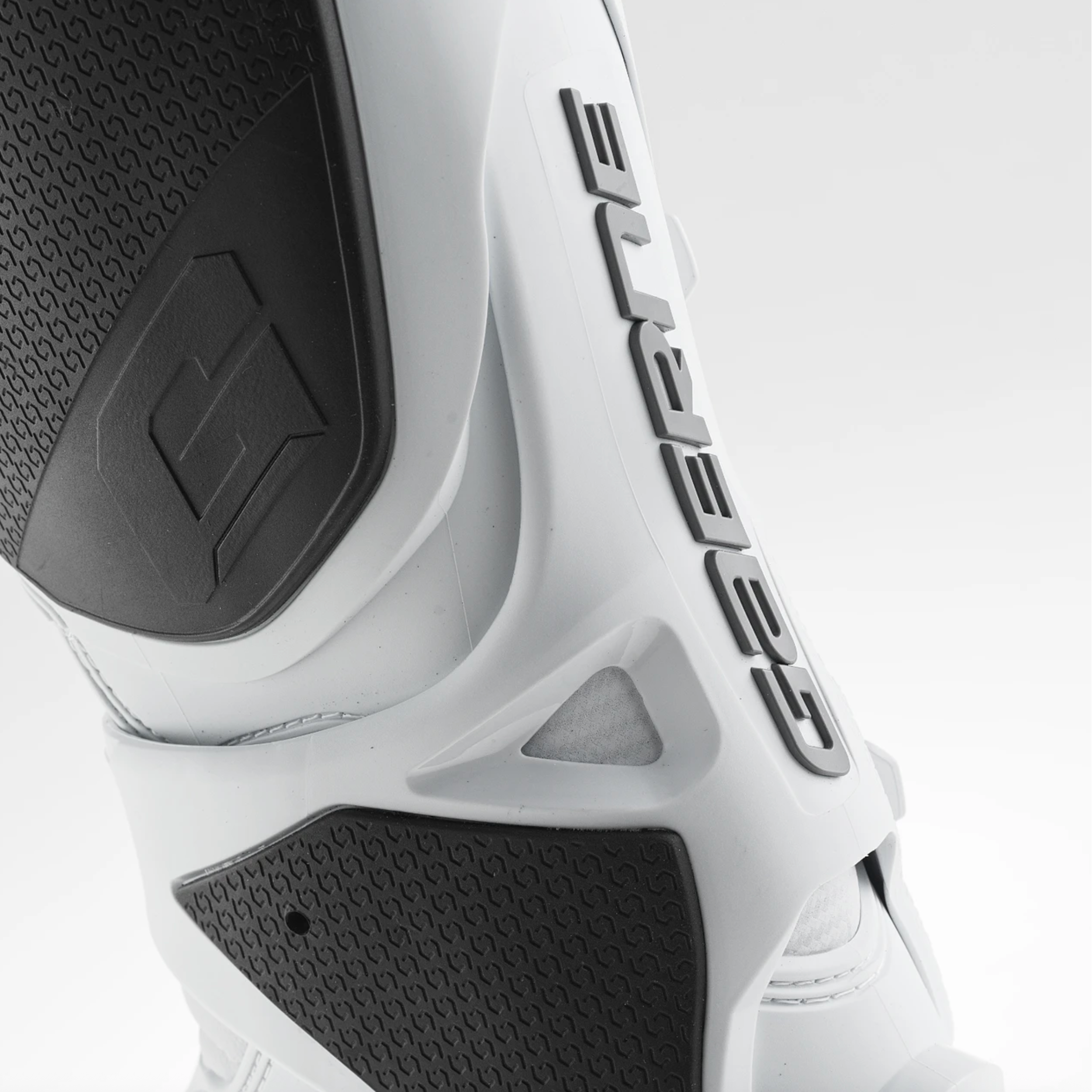 GAERNE SG 22 white shoes