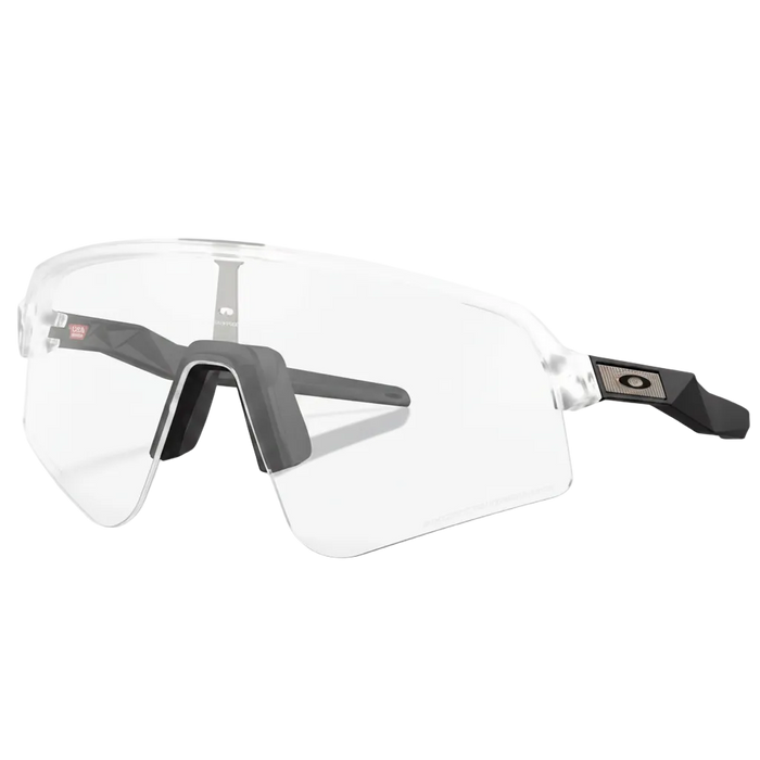 OAKLEY solbriller Sutro Lite Sweep mat klar med fotokromatisk glas
