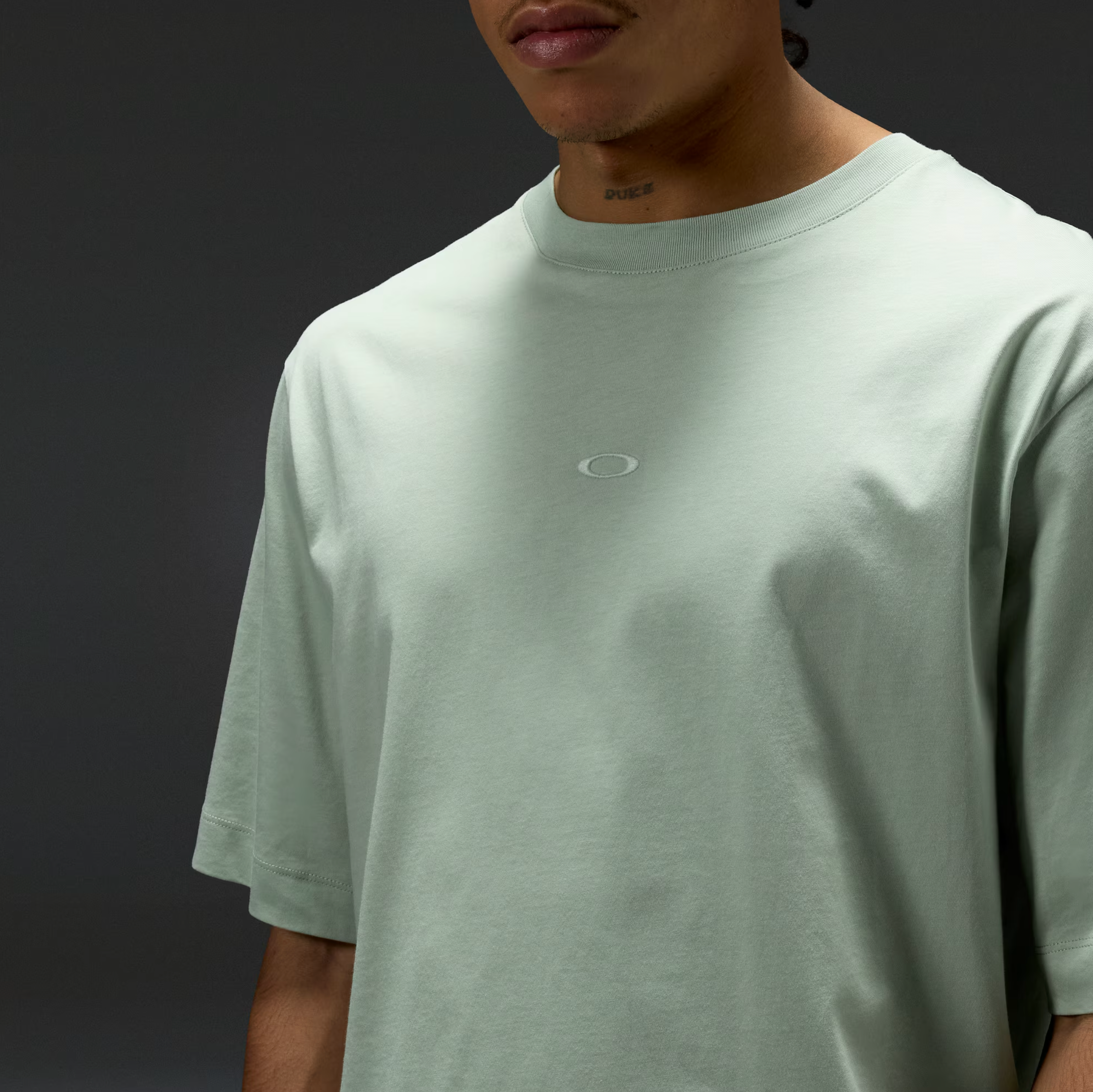 T-shirt OAKLEY Reserve Momento Protopia vert délavé