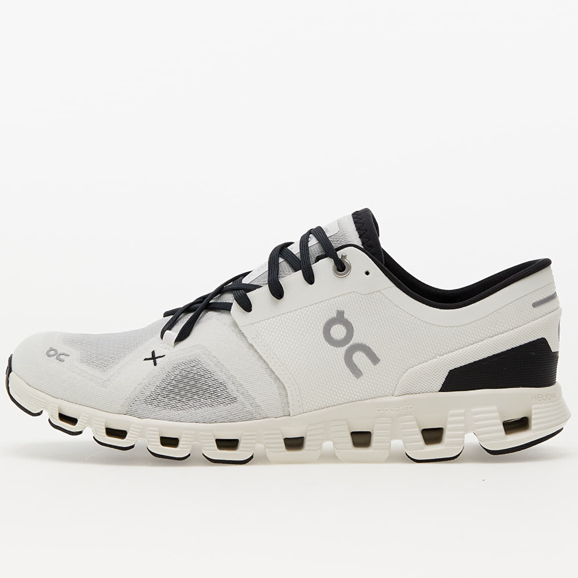 ON jalatsid Cloud X3 valge/must