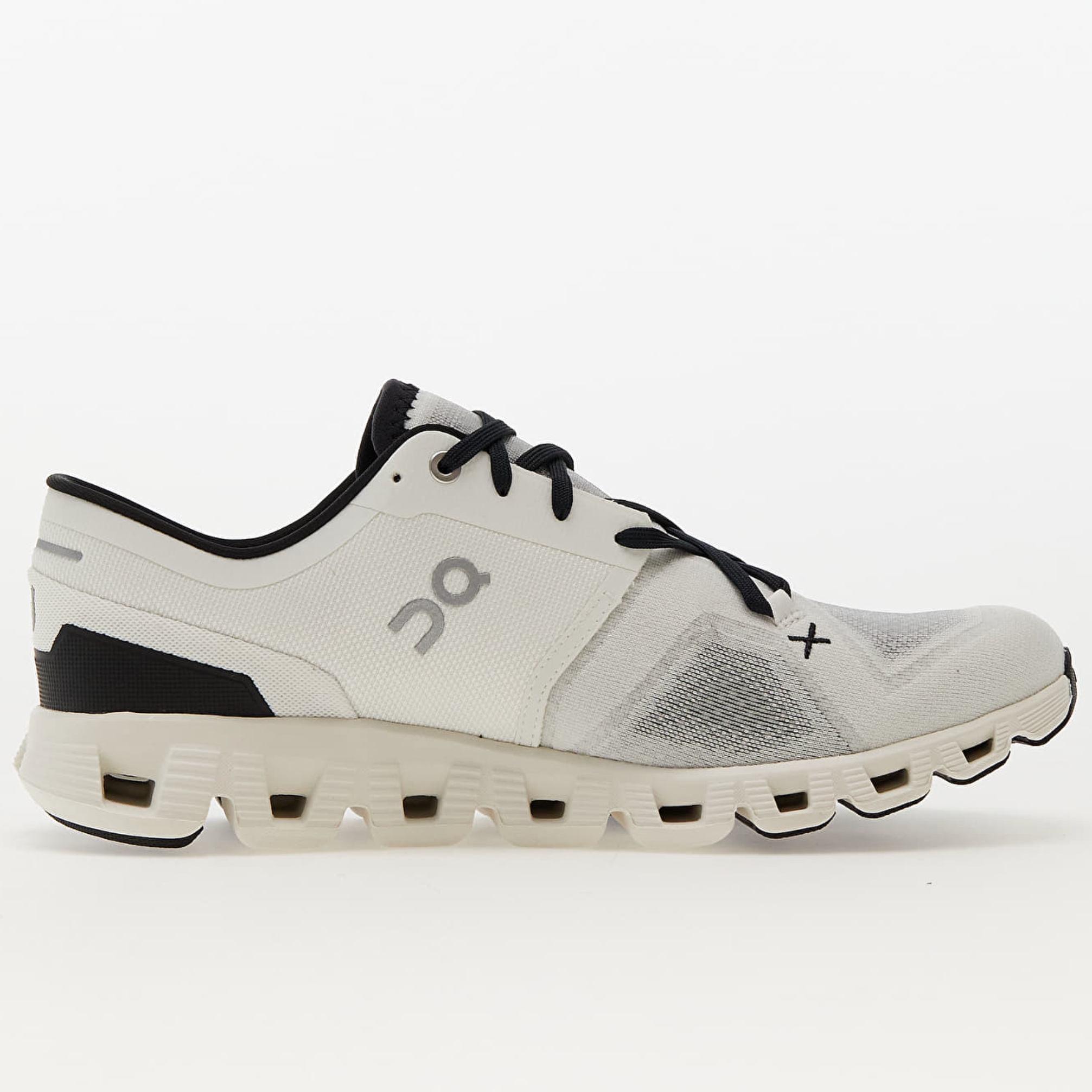 ON jalatsid Cloud X3 valge/must