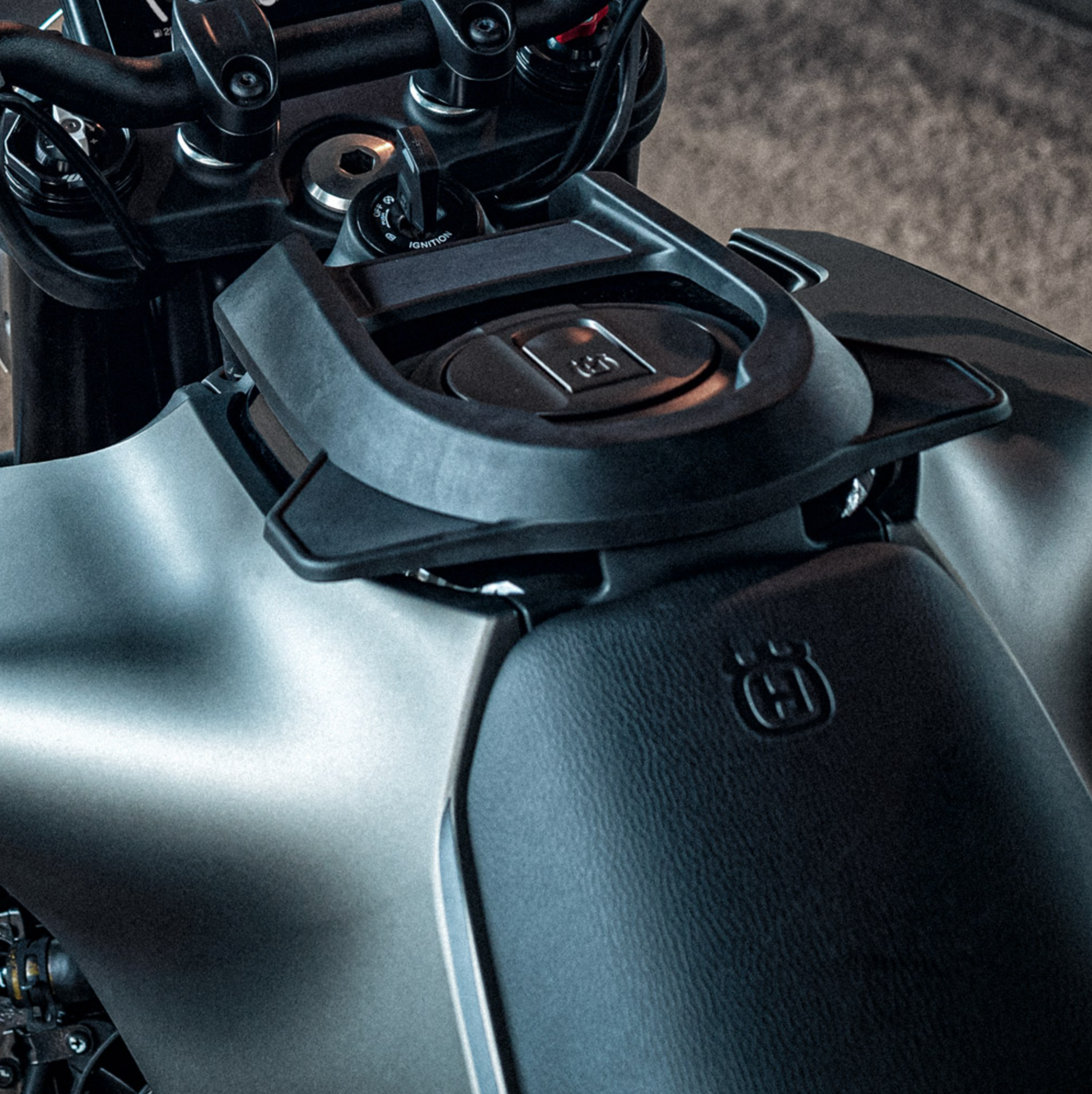 HUSQVARNA motorcycle Svartpilen 401 '26