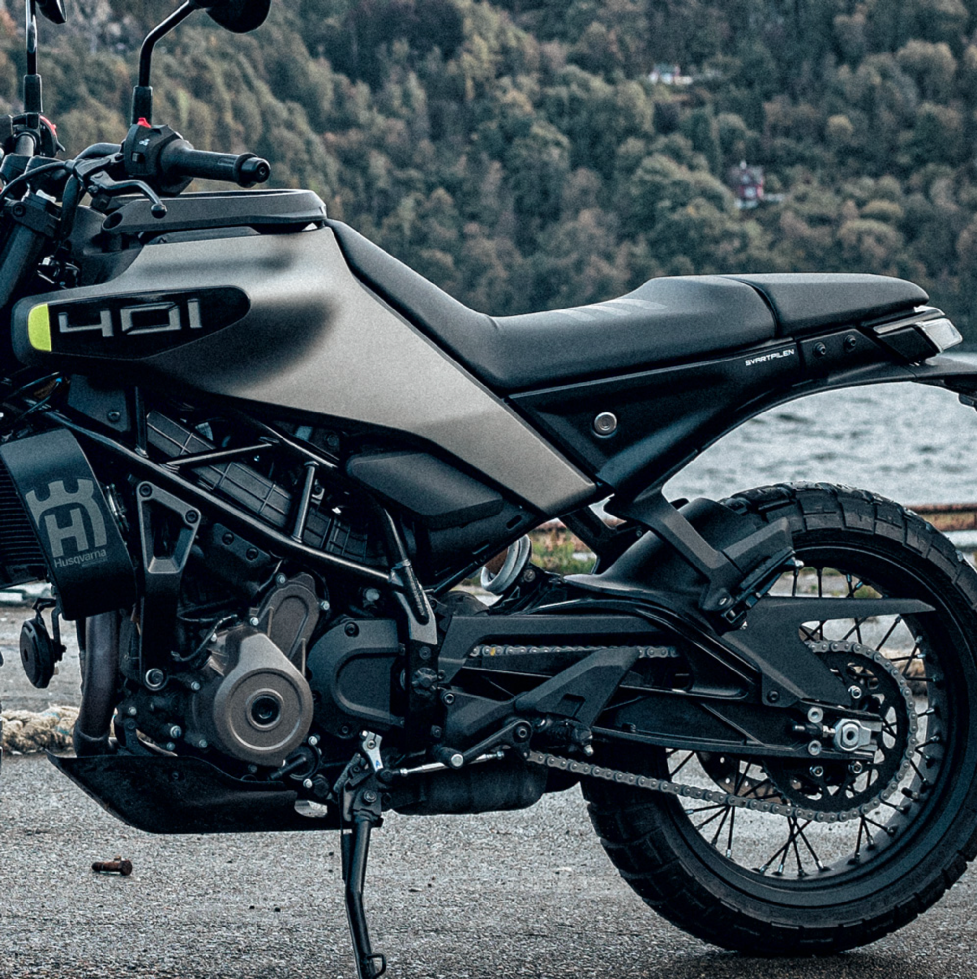 HUSQVARNA motorcycle Svartpilen 401 '26