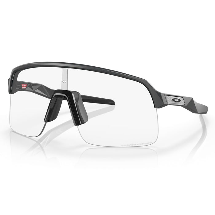 OAKLEY Sonnenbrille Sutro Lite matt Carbon mit klarem photochromem Glas