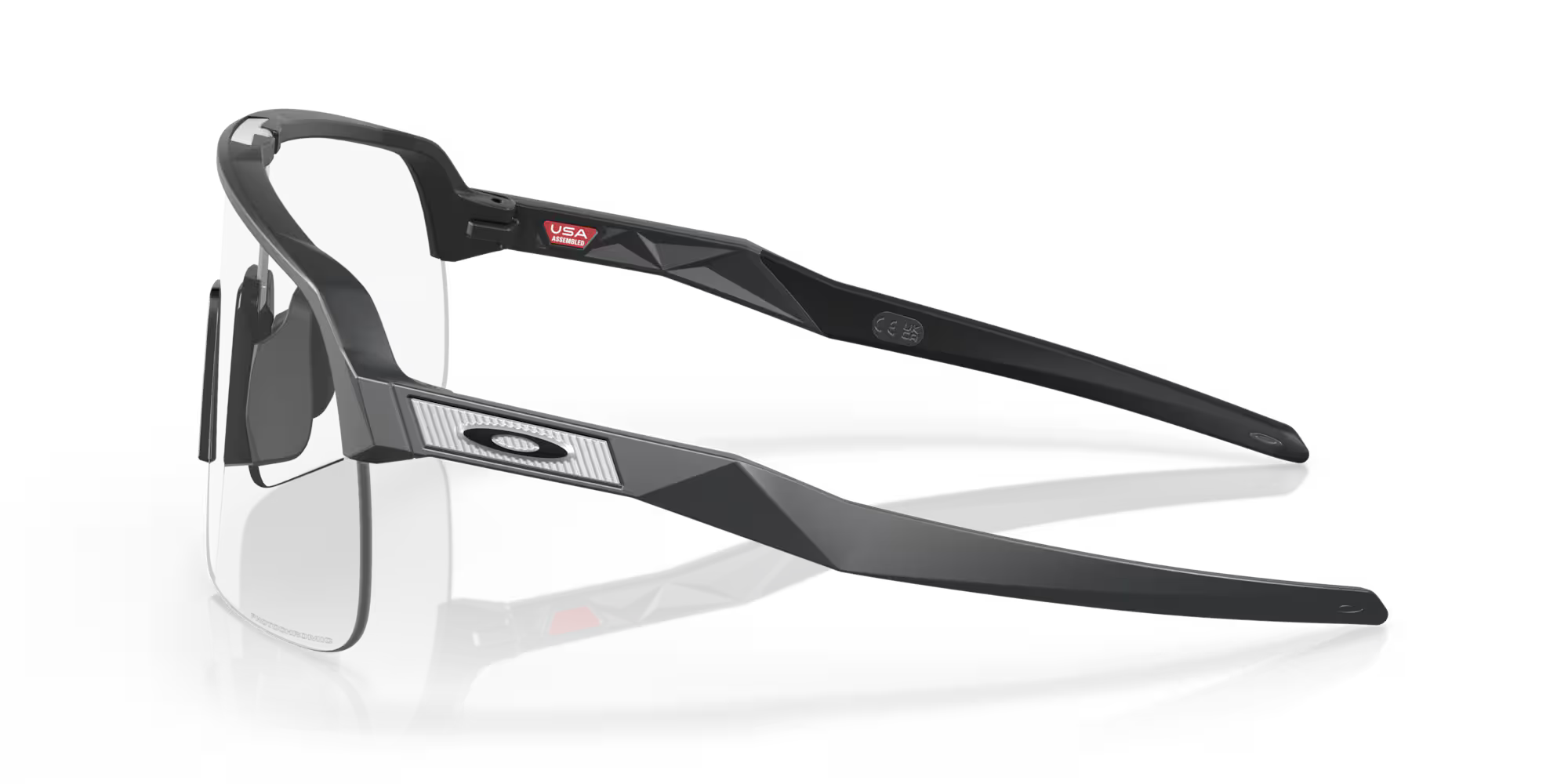 Lunettes OAKLEY Sutro Lite Sweep noir mat avec photochromique clair