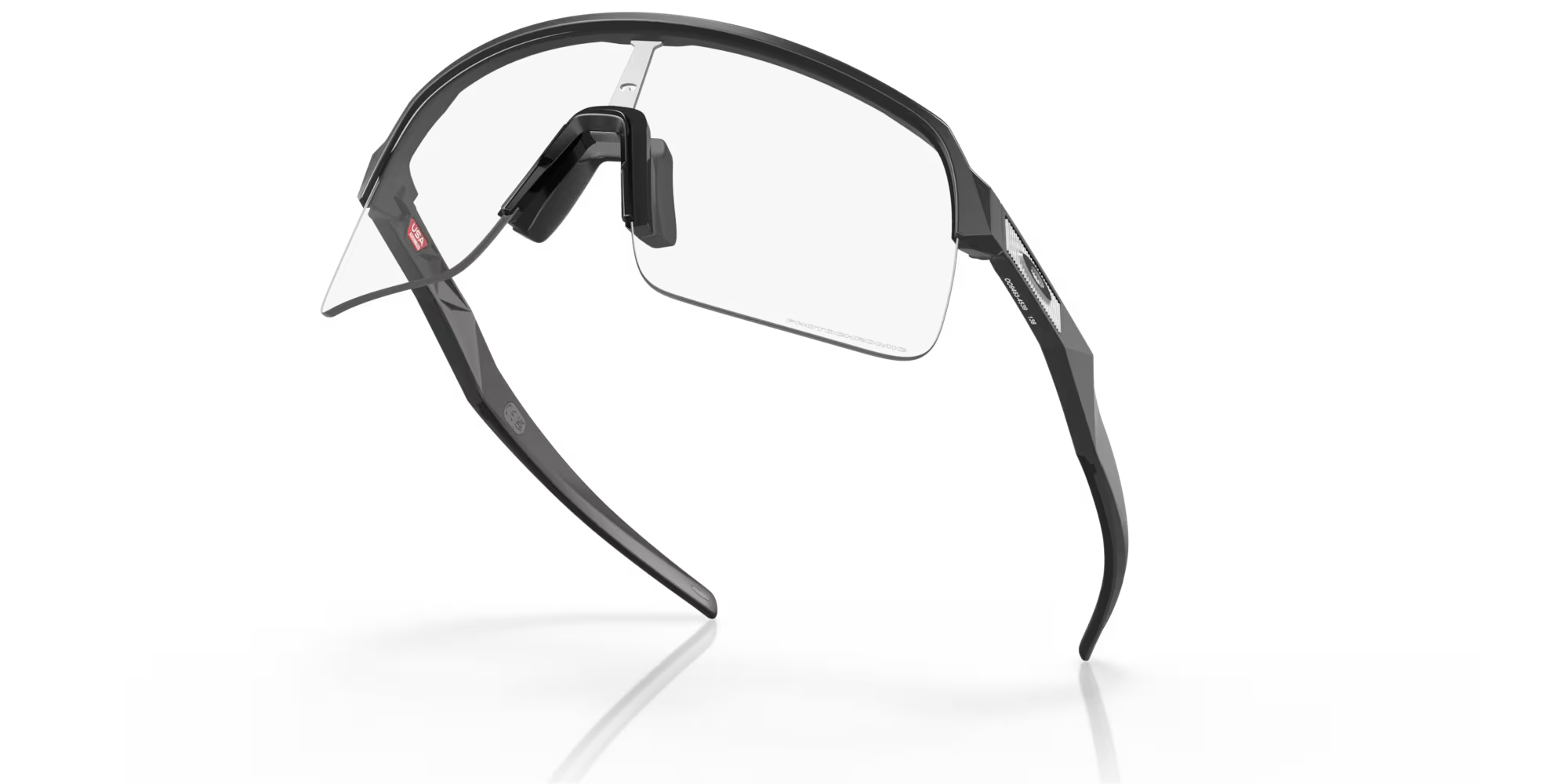 Lunettes OAKLEY Sutro Lite Sweep noir mat avec photochromique clair